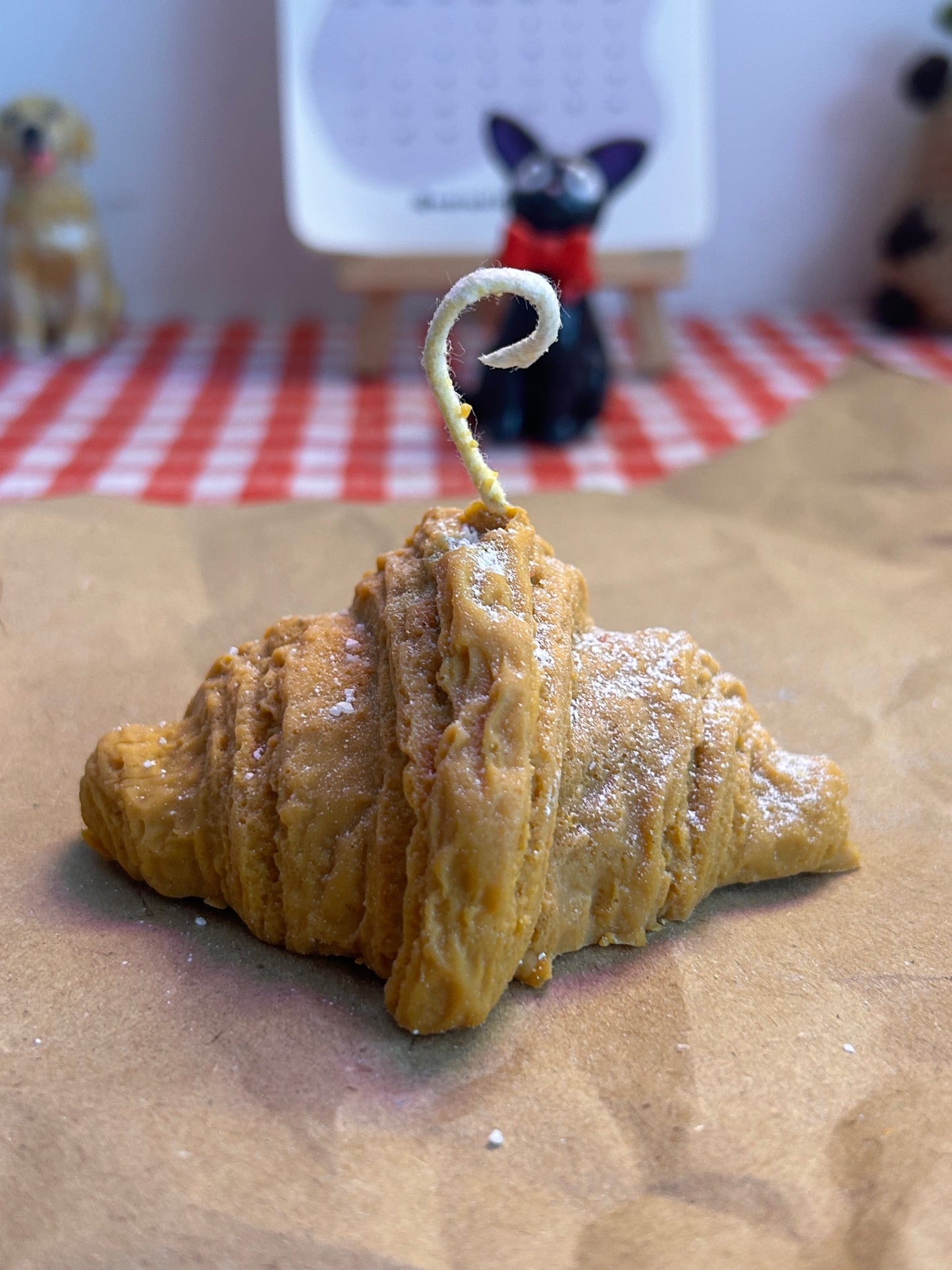 Croissant candle
