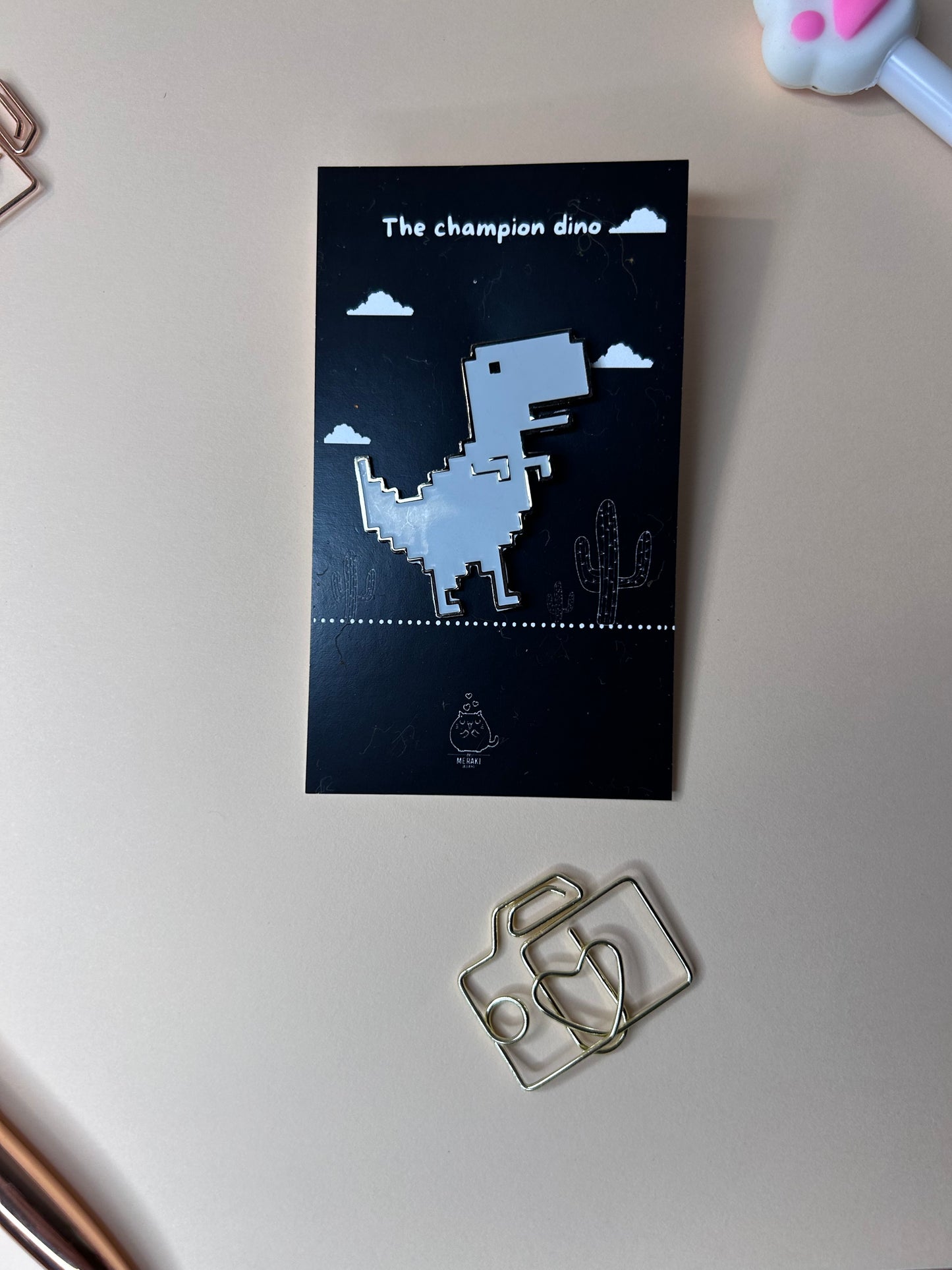 Enamel lapel pins