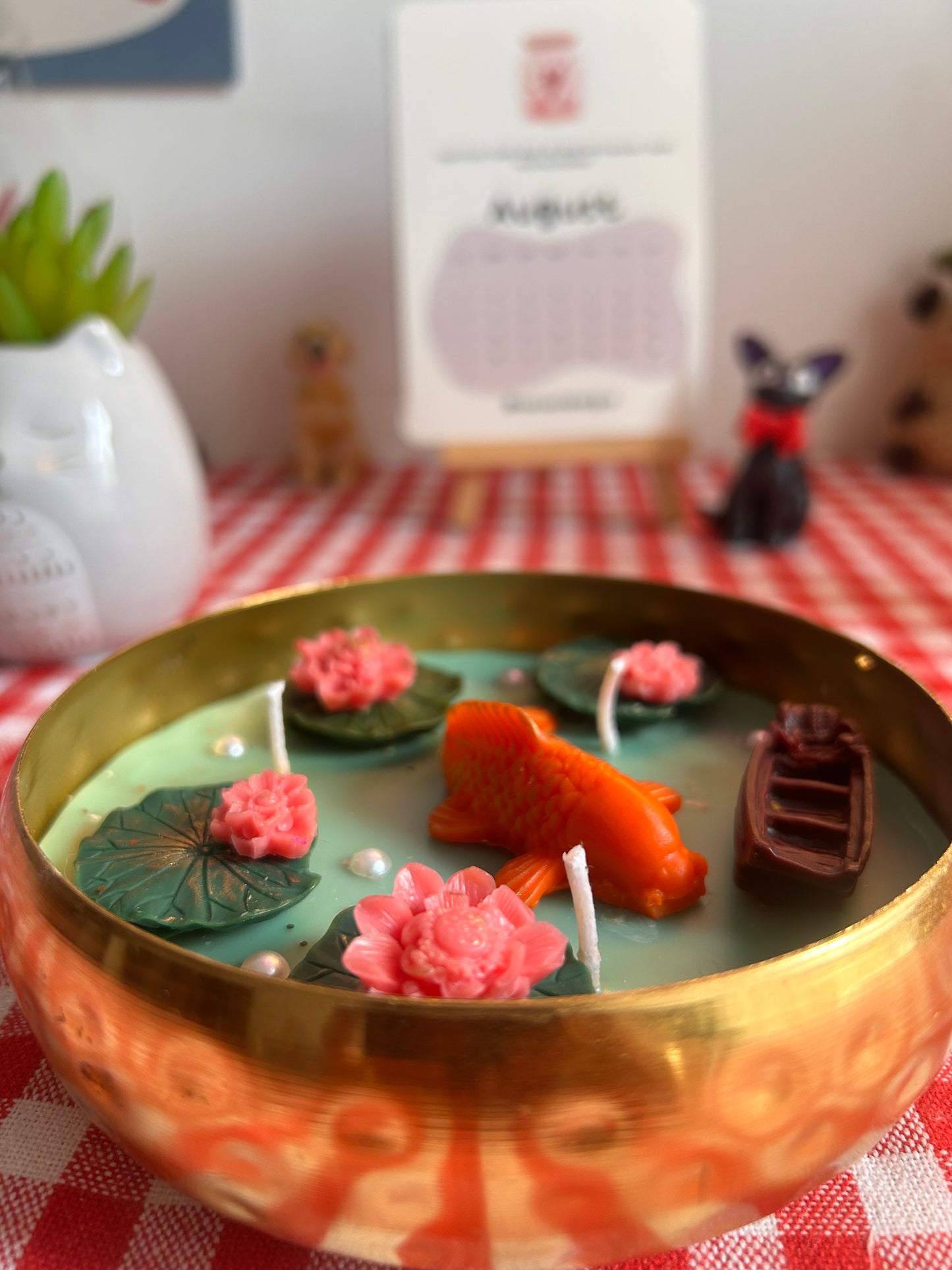 Koi fish pond urli scented soy wax candle