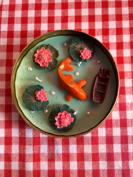 Koi fish pond urli scented soy wax candle