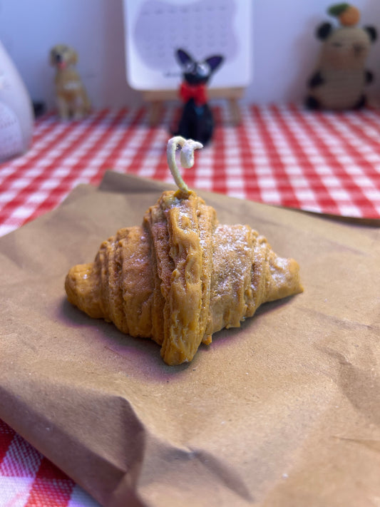 Croissant candle